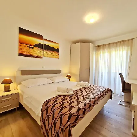 Ab Apartment Podstrana