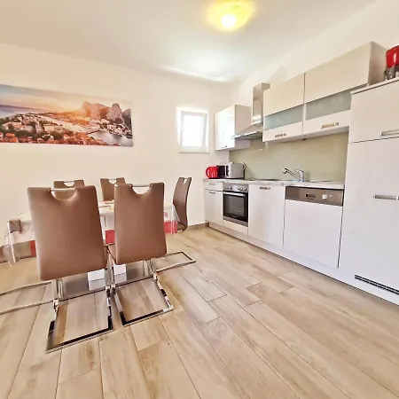 Apartment Ab Podstrana