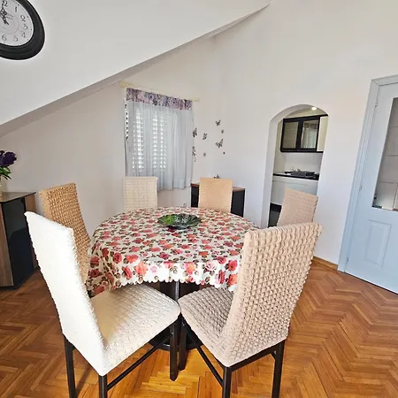 Ab Apartment Podstrana