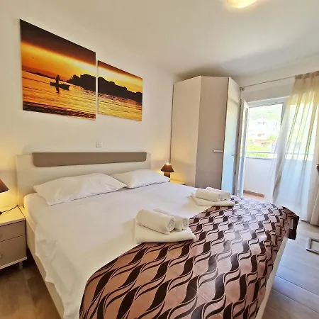 Ab פודסטראנה